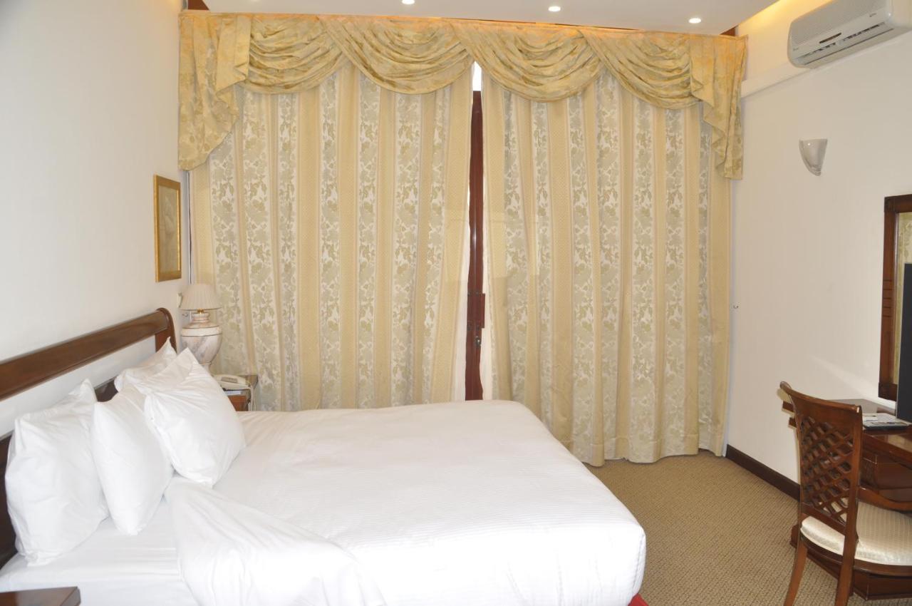 Lancaster Ouaga 2000 Hotell Ouagadougou Exteriör bild